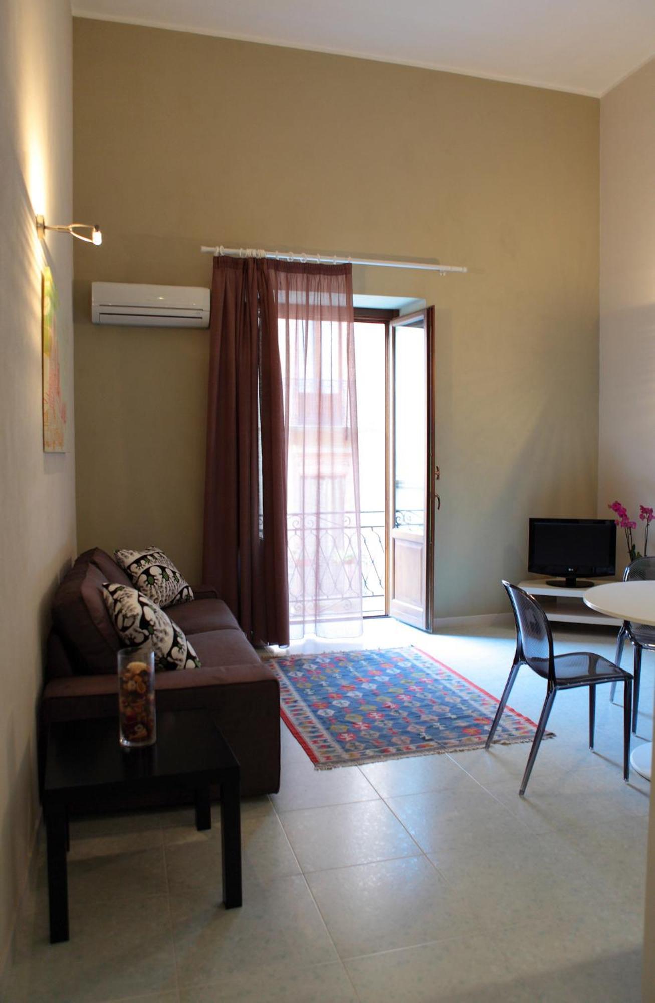 Aparthotel Palazzo Ossuna 2*
